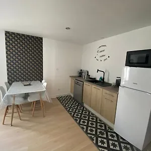 Bel 1er Etage T2 4 Pers Avec Cour Les Cocons De Madenn Appartement Lamballe