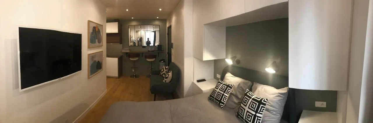 Studio Design Proche Champs-Elysees باريس 0*,