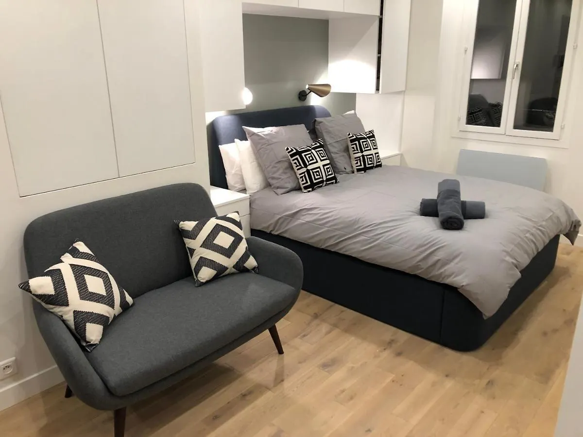 Studio Design Proche Champs-Elysees location